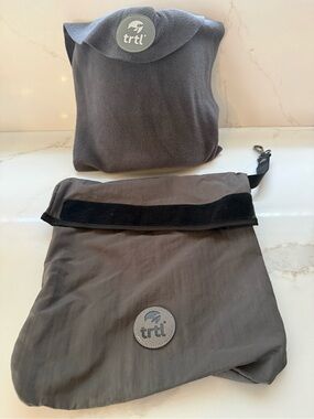 trtl Travel Neck Pillow & Carry Pouch - Gray flaw